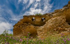 Пещерный город Бакла — самый северный пещерный город Крыма